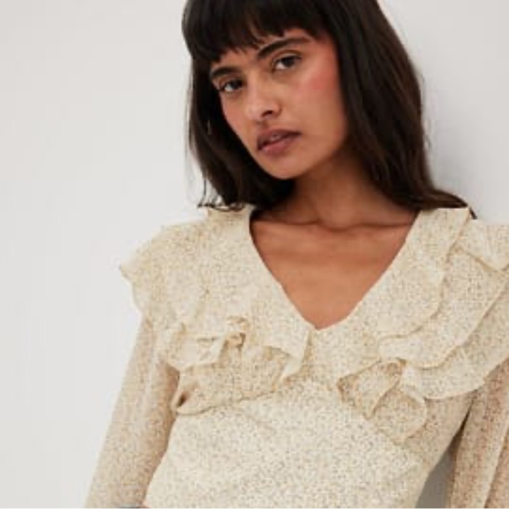 Love Riche Bohemian floral Ruffle Blouse